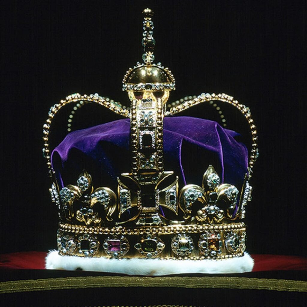 Royal crown in purple.