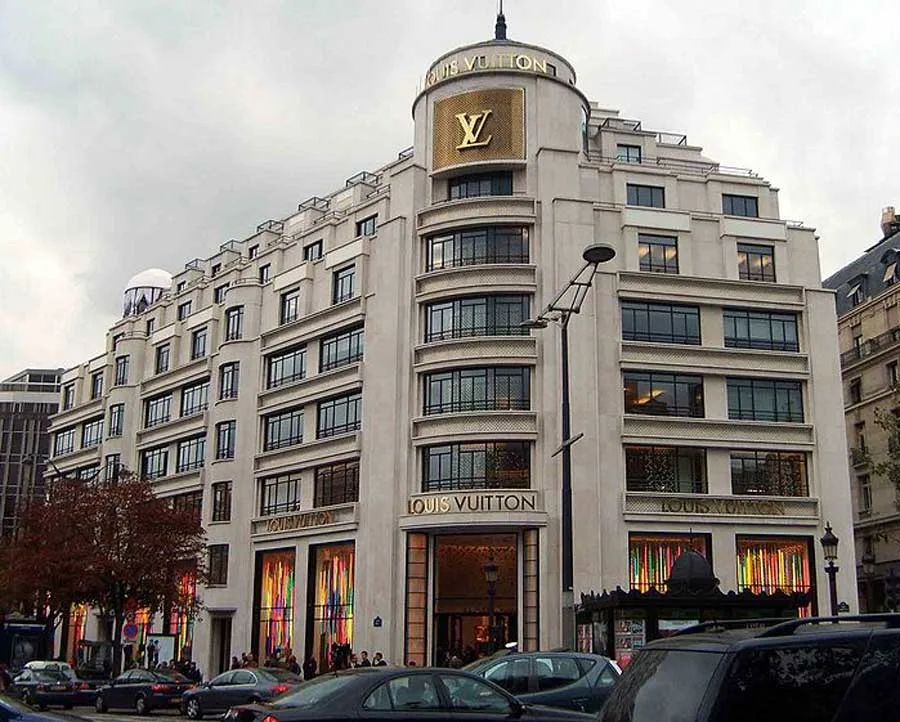 Store de Louis Vuitton en París.