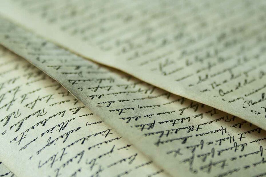 El Pergamino ha sido un material fundamental en la conservación de la escritura a lo largo de los siglos.