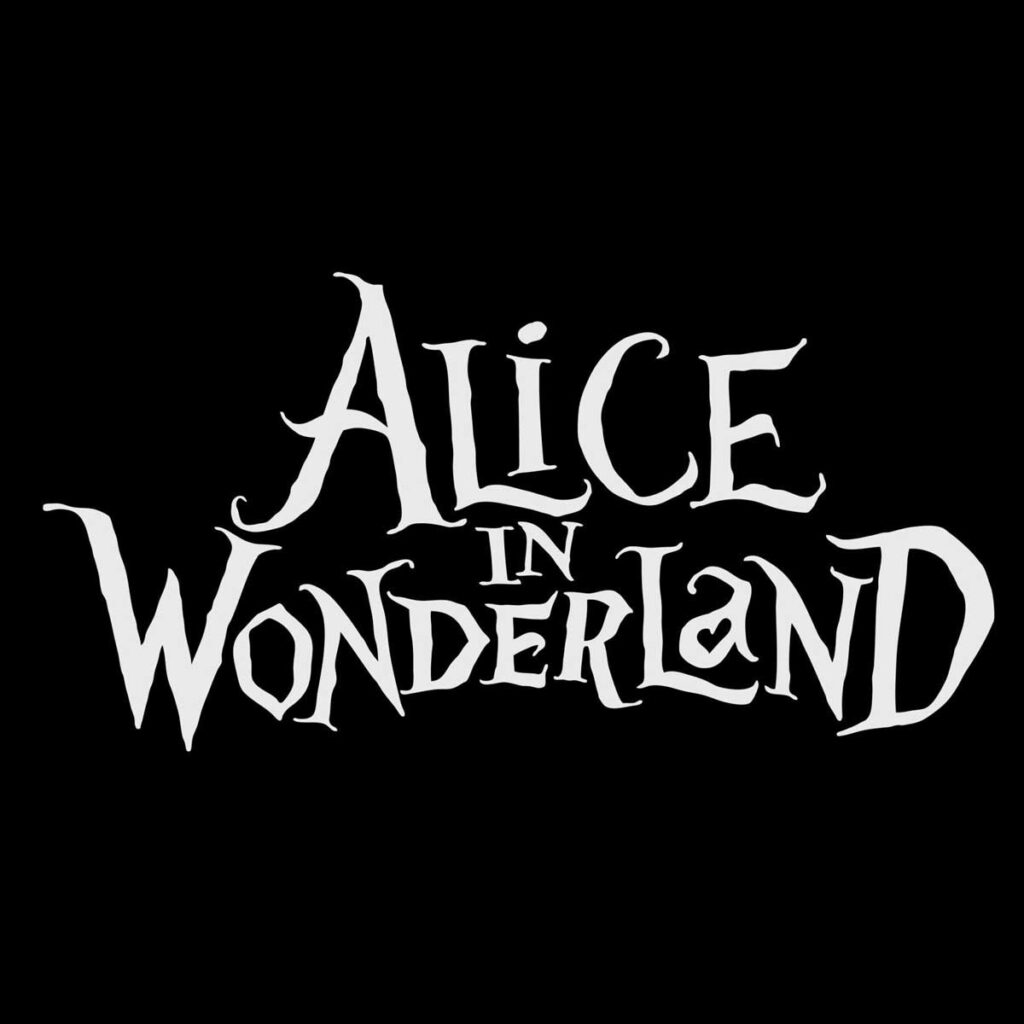 Logo y tipografía de la película de Alicia en el País de las Maravillas de Tim Burton.